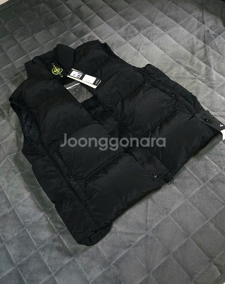 스톤아일랜드 24fw 나일론 메탈 패딩 조끼 XL--1