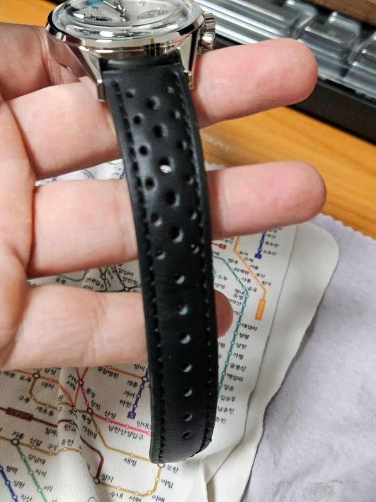 세이코 커스텀 mod 나모키 시계 판매합니다. 이미지