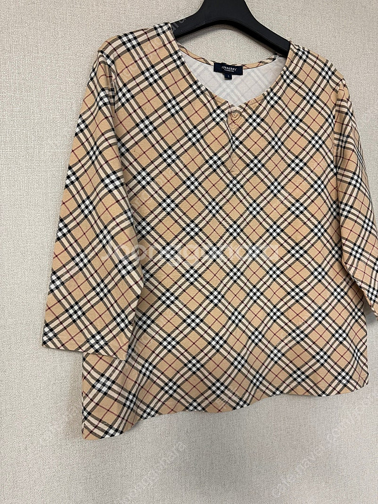 정품 Burberry 티셔츠 정가100만원대--2