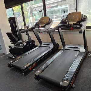 헬스클럽용 제스티, 스텍스s23x 런닝머신 판매합니다