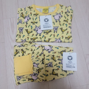 던스 페일바나나돼지 긴팔98, 배기86