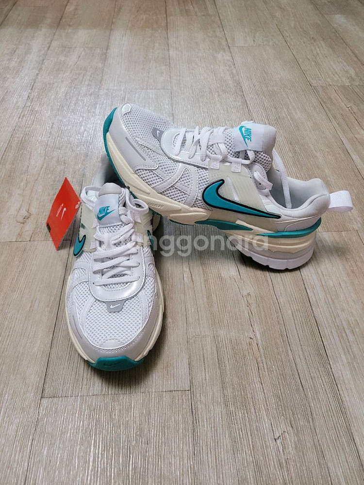 나이키 V2K 런--2