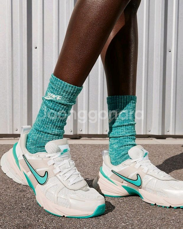 나이키 V2K 런--5