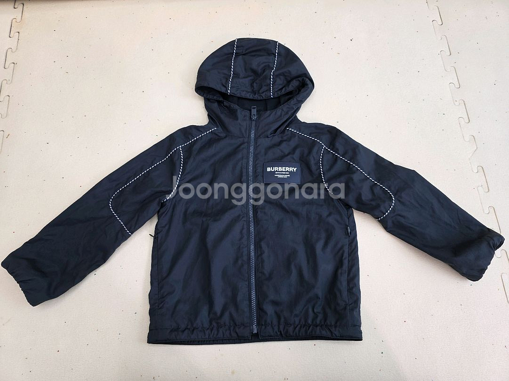 버버리 키즈 바람막이 120사이즈 호 스페리 후드 자켓--0