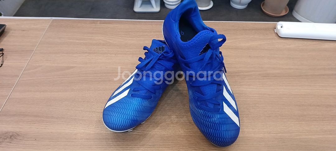 아디다스 축구화 250 판매합니다.--0