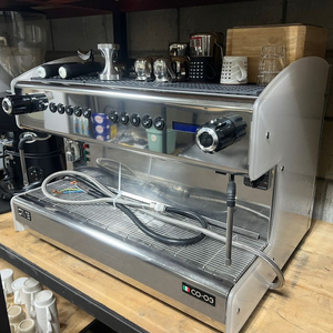 중고커피머신 씨메03 라이트 150만원 팝니다