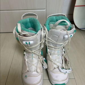 여자 입문용 스노우보드 세트 팝니다
