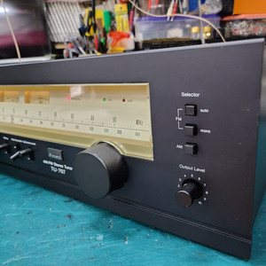 산수이 롱런한튜너 TU-707 입니다(100V)
