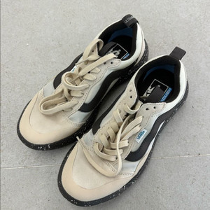 반스 235 미착용 새상품