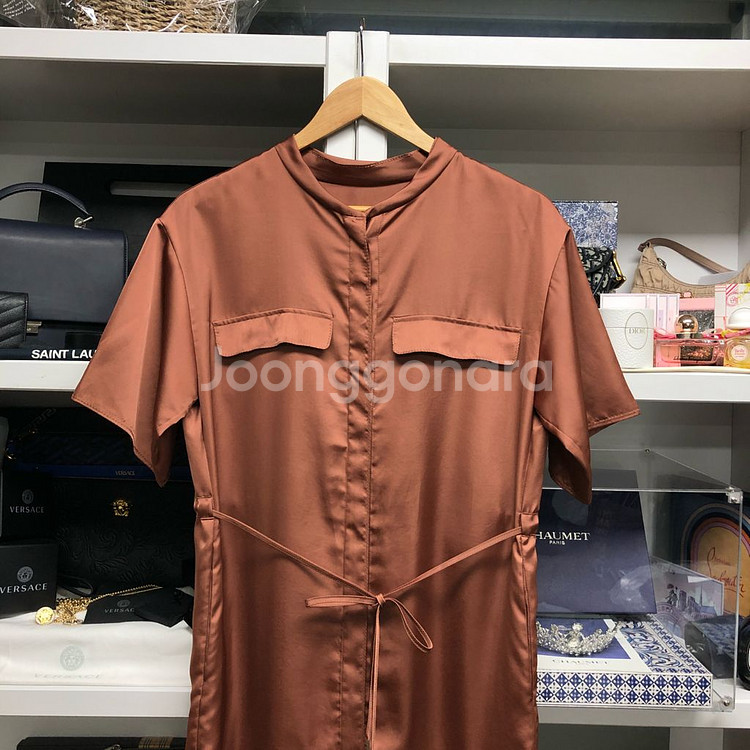 한섬 TIME 타임 새틴 롱 원피스--1