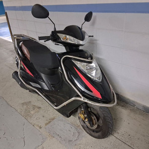 KR모터스 라온100 스쿠터 팔아요