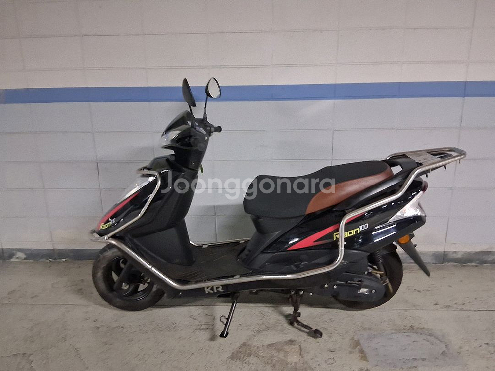 KR모터스 라온100 스쿠터 팔아요--2