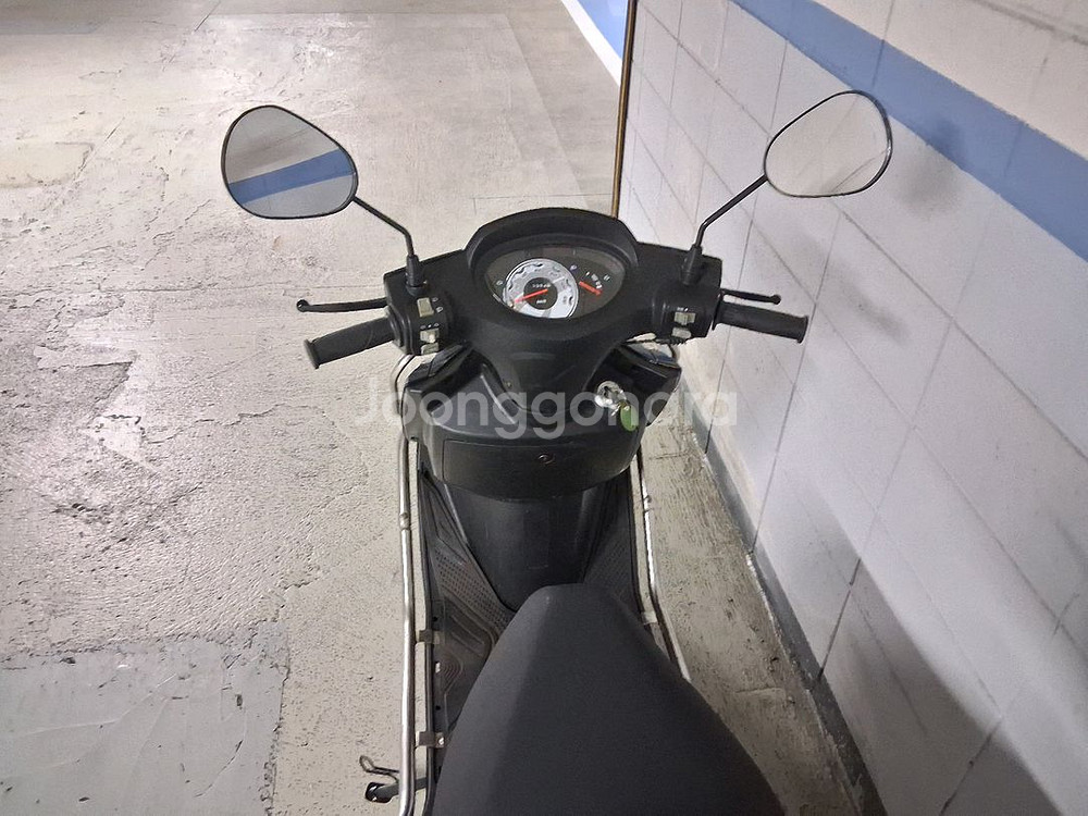 KR모터스 라온100 스쿠터 팔아요--5