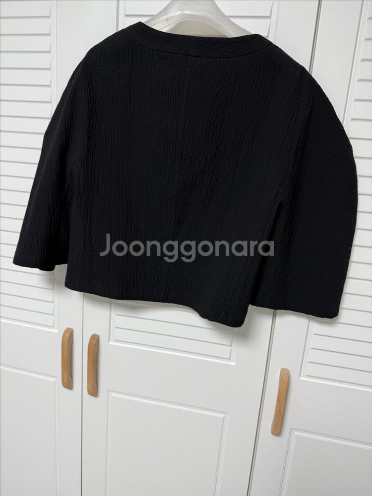 로웨 시어서커 볼륨 블라우스--6