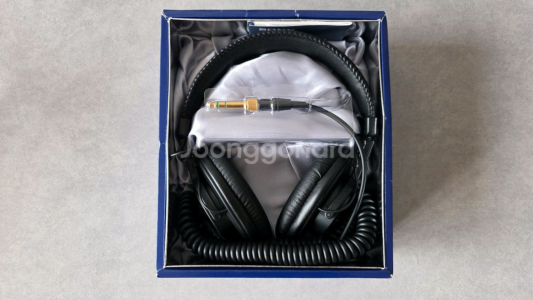 소니 MDR-7506 헤드폰--1