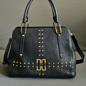 닥스 블랙 스터드 DD로고 크로스백 토트백