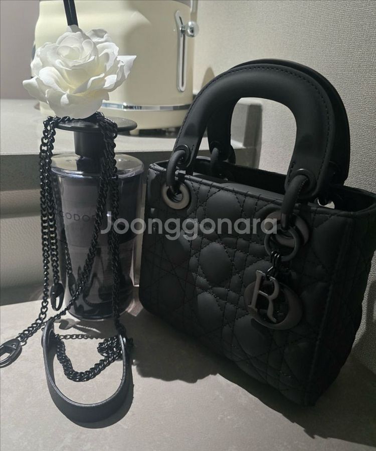 디올백 레이디백 미니 무광 배트--0