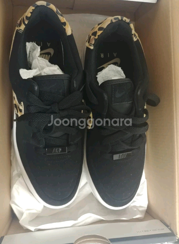 나이키 여성용 에어포스1 세이지로우 거의새것--3