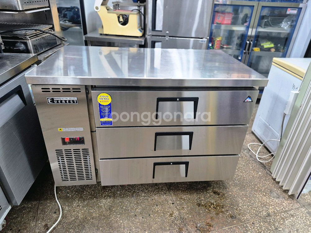 에베레스트3단냉장고--0