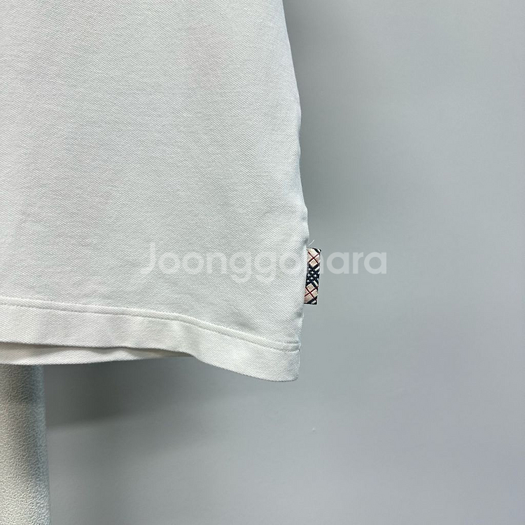 버버리 체크 디테일 오픈 카라티--5