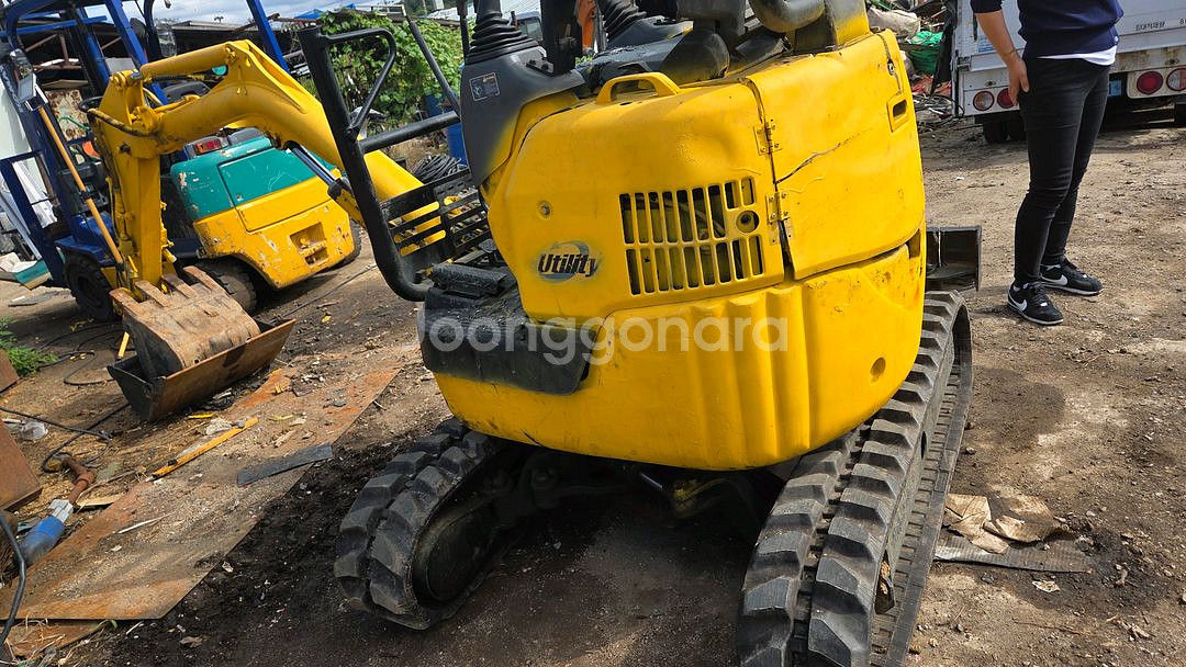 코마츠 1.5톤 미니굴삭기--3