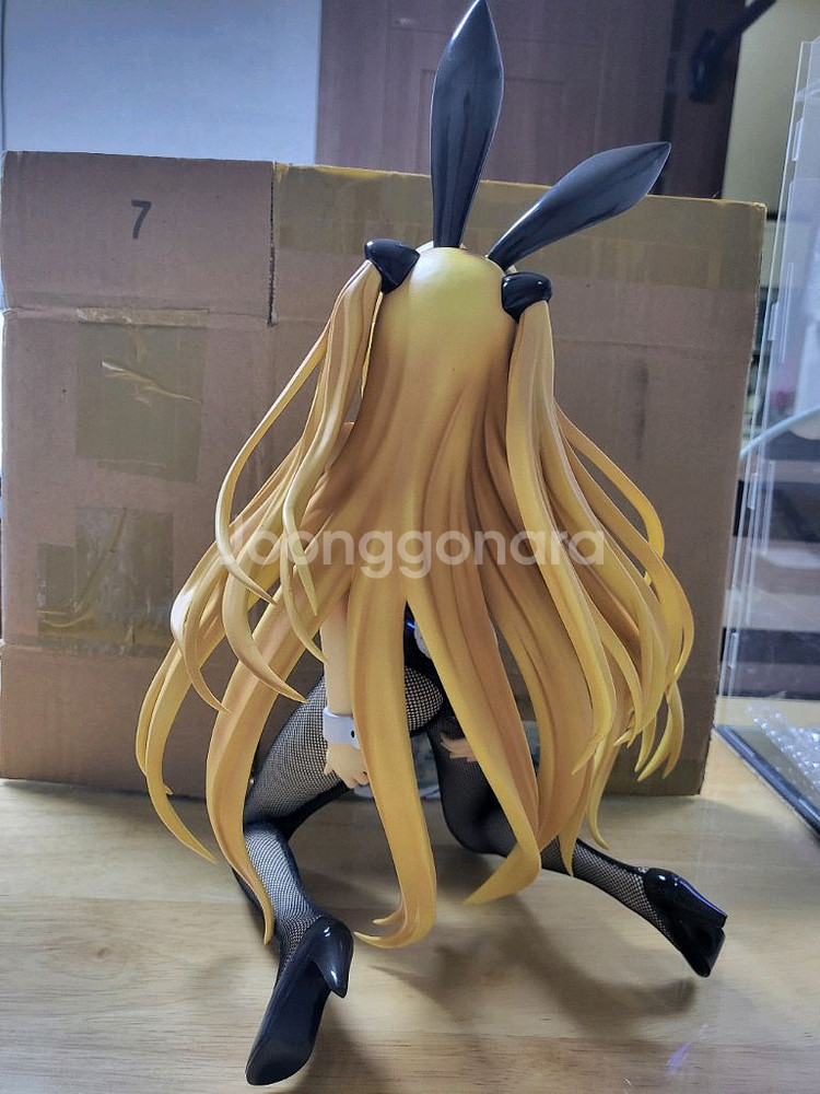 투러브 야미 바니걸 피규어 팝니다.--3