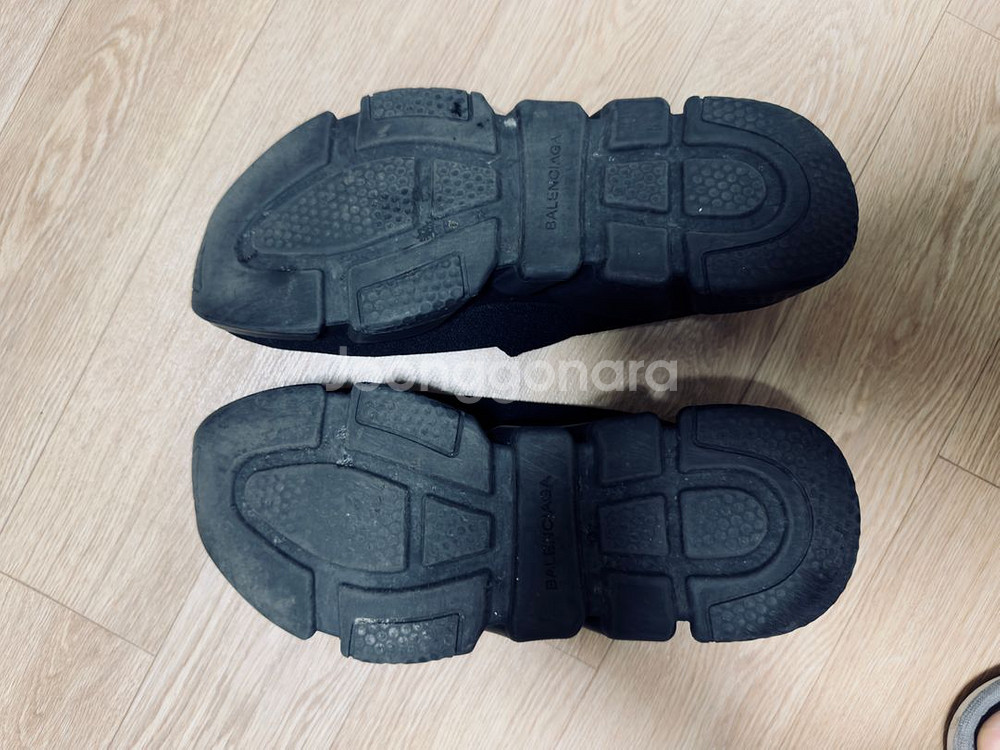 발렌시아가 스피드러너 검판 (EU 42)--1