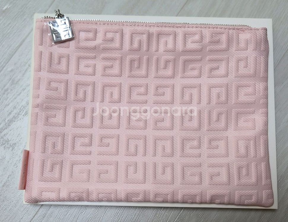 지방시 파우치 (새상품)ㅡ3--2