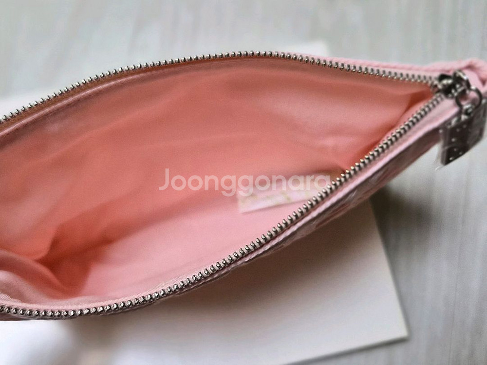 지방시 파우치 (새상품)ㅡ3--1