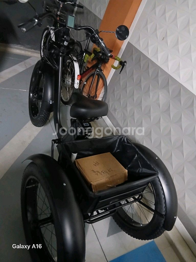 세발 전기자전거 삼륜자전거 새거 싸게 팝니다.--0