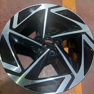 현대 소나타 디엣지 18인치 휠 이미지