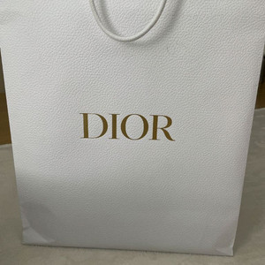 디올 레이디백 스몰 블랙 금장 램스킨 판매합니다.