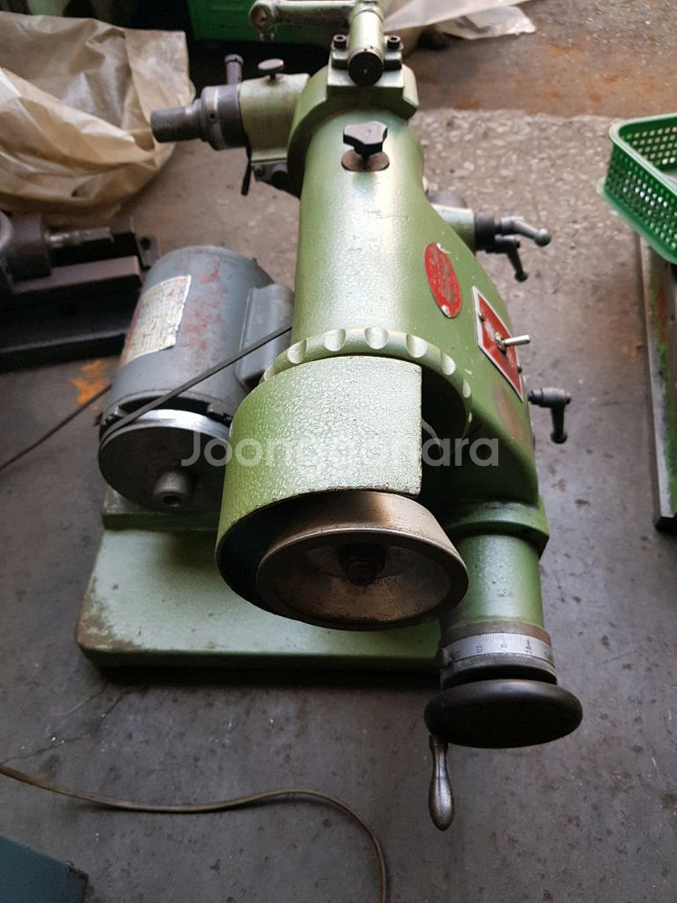 영신탁상공구연마기--3