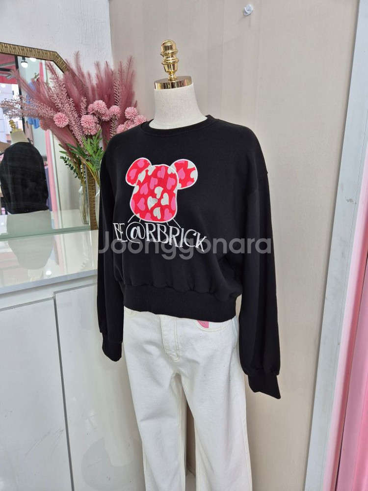 여성 캐릭터 간절기 쭈리 숏 맨투맨ㅡ무배--4