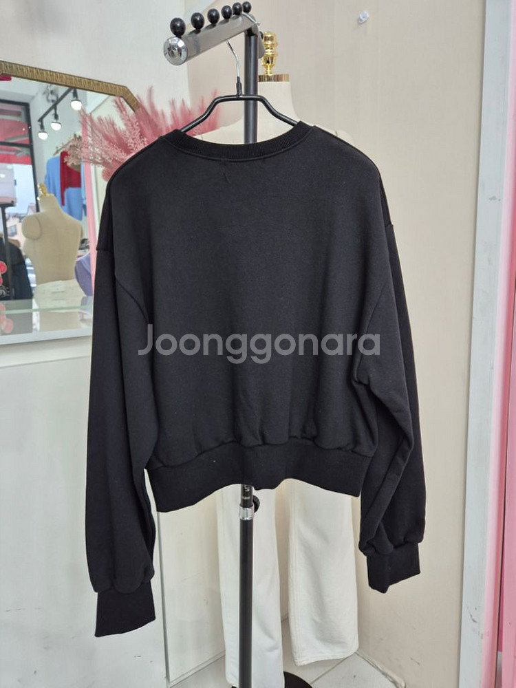 여성 캐릭터 간절기 쭈리 숏 맨투맨ㅡ무배--7