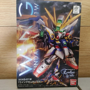 반다이 RG 윙 건담 EW 건프라 미개봉