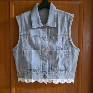 부드러운 연청 레이스 밑단 청조끼