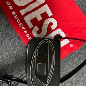 상태좋음)디젤 가방 1DR 숄더백 블랙