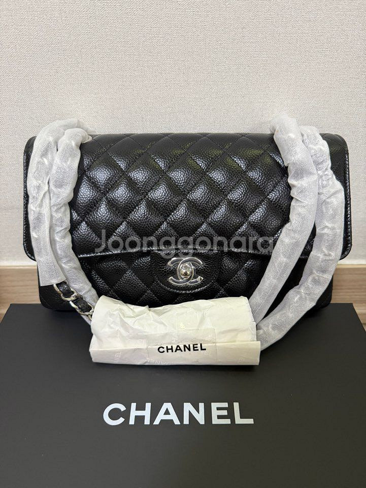 샤넬 클래식 미듐--1