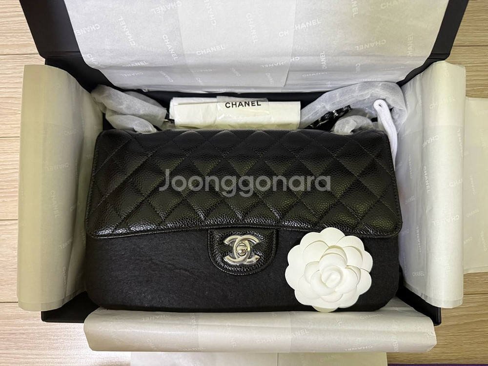 샤넬 클래식 미듐--0