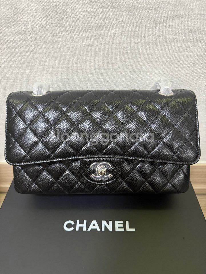 샤넬 클래식 미듐--2