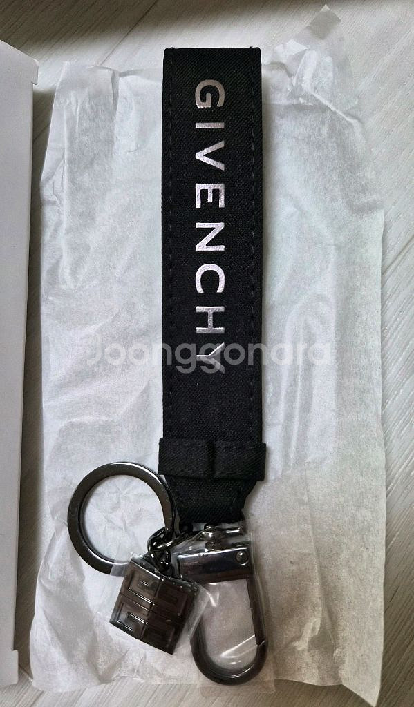 지방시 뷰티 키홀더(새상품)ㅡ5--1