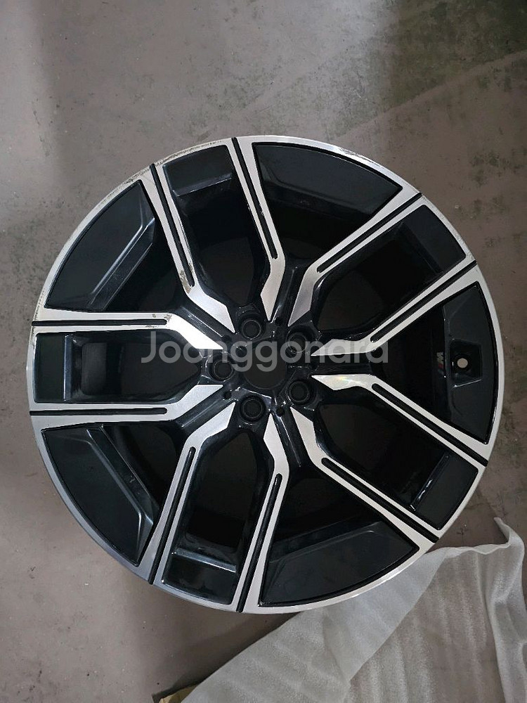 BMW 5시리즈 20인치 휠--0