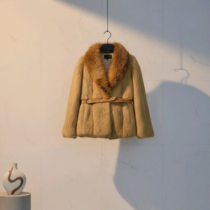 [M]<톰보이룩>토끼털 배색여우 모피코트