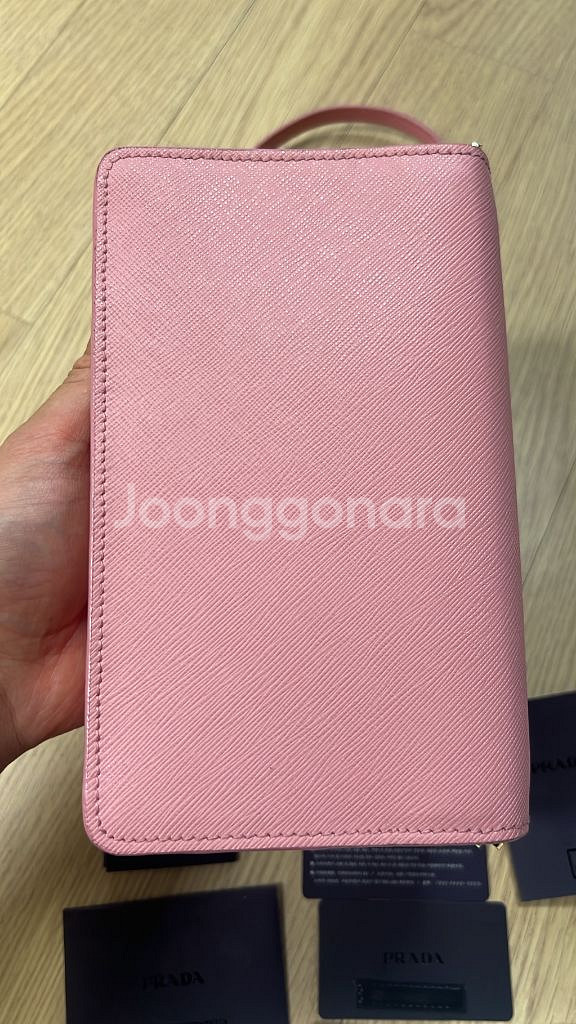 프라다 사피아노 가죽숄더백--1