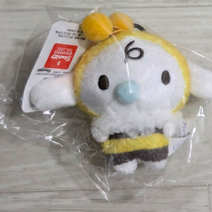 산리오 시나모롤 꿀벌 키링