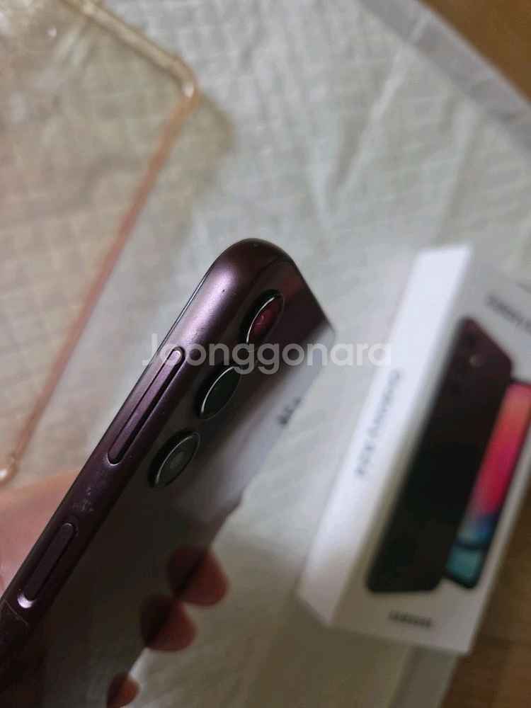 갤럭시 A24 128GB 다크레드 색상 판매합니다--1