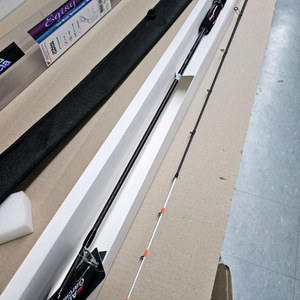 아부가르시아 팁런대 에기시스 피네스TR 새제품 팝니다.