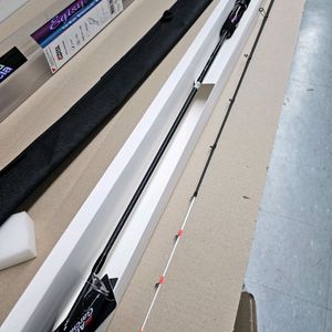 아부가르시아 팁런대 에기시스 피네스TR 새제품 팝니다.