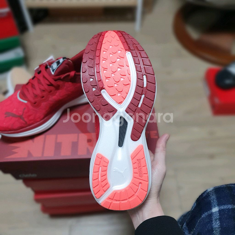 푸마 디비에이트 나이트로 2 씨엘르 러닝화 새상품팝니다--2